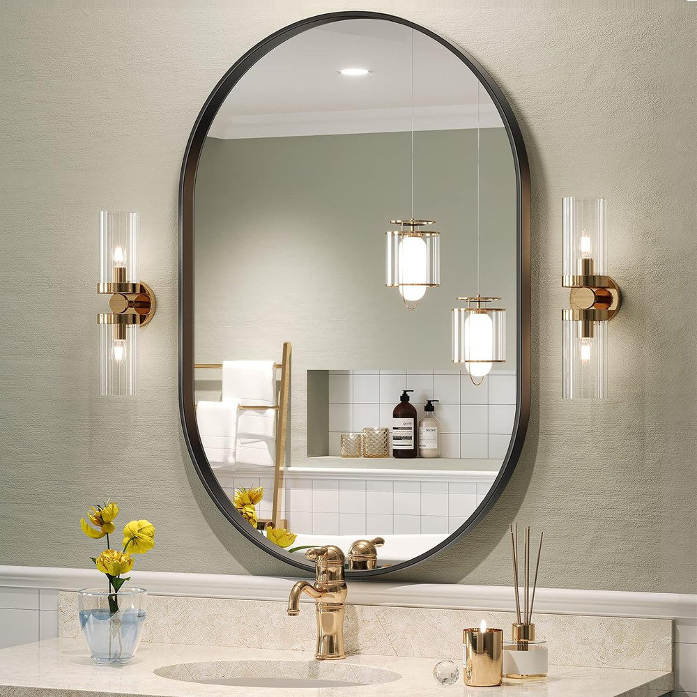 Vertical vanity mirror outlet